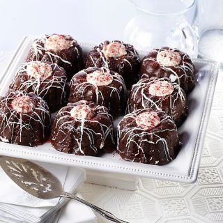 Sweet Street Red Velvet Mini Bundt Cakes   9 Pack