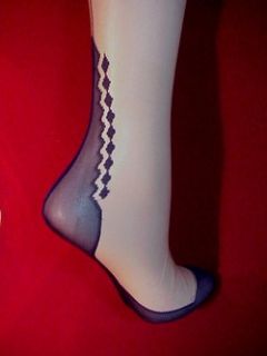  Seamed Vtg Nylon Stockings Navy Necklace Foot 9 5 32 1 2 New