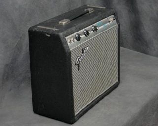 1968 Fender Champ Silverface Drip Edge Guitar Amplifier