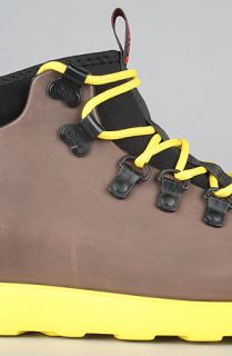 Native The Fitzsimmons Boot in Beaver Brown and Caryon Yellow