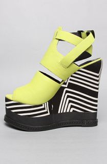 Matiko Shoes The Cher Shoe in Black and Yellow