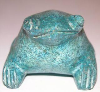 Hand Carved Native American Quartz Frog Effigy, Tourquoise, Mound