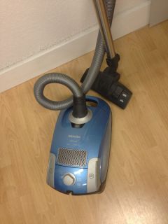 Miele S4210 Sirius Vacuum Cleaner Galaxy Series   Very Good Condition