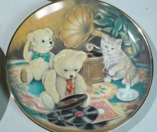 Franklin Mint Heirloom Fine Porcelain Le Sue Willis Cats Teddy Bears