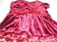 Up for auction is a 2pc Girls Velour Dress Outfit by Blueberi