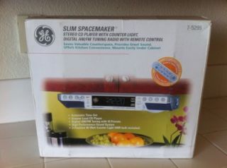 GE 7 5295 Slim Spacemaker Am FM Stereo CD Player w Remote Control NIB