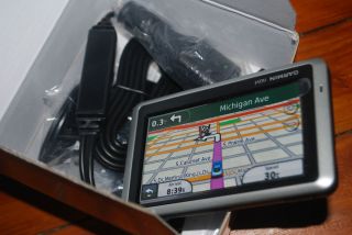 Garmin Nuvi 1300T Car GPS Navigation Lifetime Traffic Reports Maps NEW