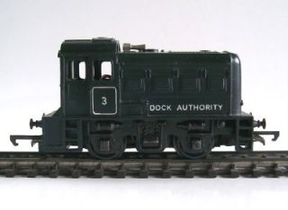 This great item is a Hornby Railways No. R253 0 4 0 Diesel Dock