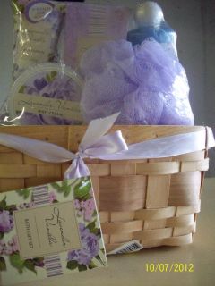 Bath and Body Gift Set Lavender Vanilla in Basket 5pc Brand New