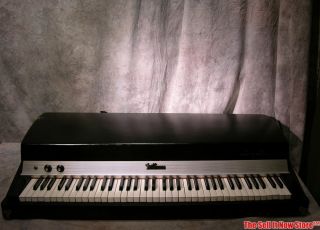  Fender Rhodes 73 Suitcase Electronic Piano Keyboard Musical Instrument