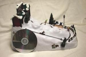  CHRISTMAS WINTER WONDERLAND ALPINE SLALOM ANIMATED MUSICAL COLLECTIBLE