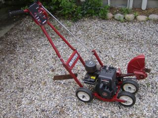 Snapper Gas Powered Lawn Edger 2 HP Briggs Stratton 4 Cycle Engine