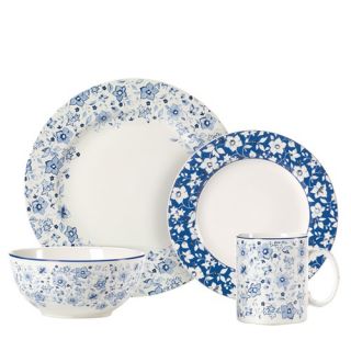 Lorren Home Trends Isabella 57 Piece Porcelain Dinnerware Set in Wavy