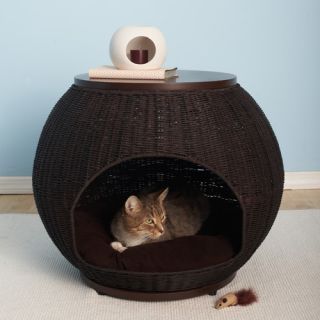 The Igloo Deluxe Wicker End Table Cat Bed