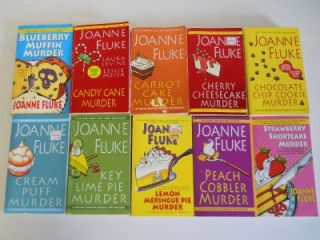  of 10 Joanne Fluke Mystery Romance Books Hannah Swensen Series