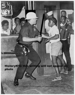 1964 Harlem Negro Race Riot Confront NYPD Police Photo