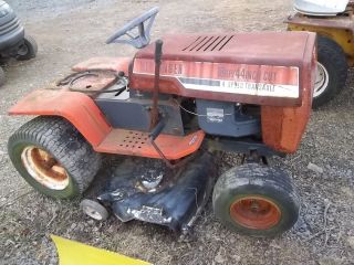 HECHINGER LAWN TRACTOR 44 DECK 18 HP BRIGGS STRATTON OPPOSING TWIN