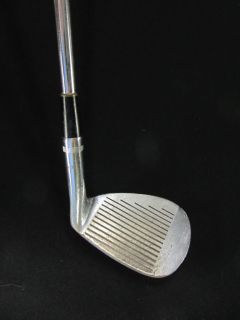 has the original hogan grip that is in very nice shape for its age