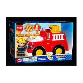 Little Tots Fire Truck / Lights and Sound Toys & Games