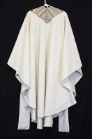 Cream CHASUBLE by The HOLYROOD GUILD w Stole, Clergy Priest Vestments