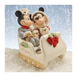 Lenox Disney Mickey & Minnie Winter Wonderland Figurine