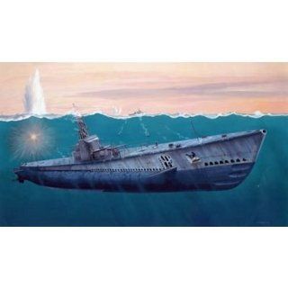 Revell of Germany 1/72 American Submarine GATO Class Toys