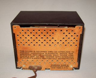  Nice Old Vtg CA 1940s Small Size Emerson Bakelite Tube Radio