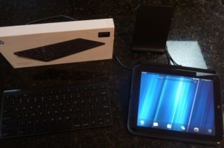 HP TOUCHPAD 32GB Tablet BUNDLED w/ keyboard, touchstone, case, screen
