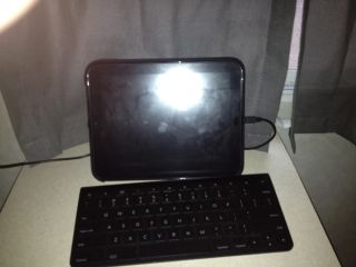 HP Touchpad 32GB Wi Fi Tablet Bundle Case Wireless Keyboard