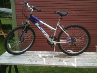 Womens Huffy 18 Speed Mountain Bike Used Exc Cond clean no rust at all