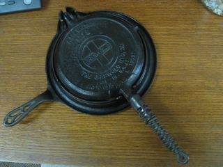 Antique Cast Iron Griswold American 8 Waffle Iron with 975 A Stand