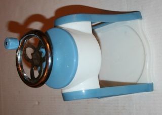Pampered Chef Ice Shaver Snow Cone Maker Orig Box VGUC