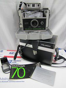 POLAROID COUNTDOWN 70 Instant Film Camera w/Case, Manual, Flash, Cold