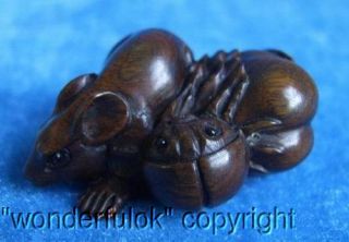 T15 Japanese Woodcarving Ironwood Wood Netsuke of Mouse