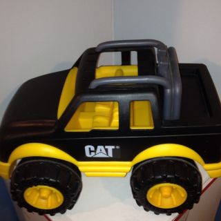 CAT MINI COLLECTION JEEP TYPE VEHICLE YELLOW AND BLACK PLASTIC CHILDS