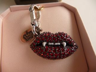  VAMPIRE LIPS 2011 Limited Edition HALLOWEEN CHARM JEWELRY IN BOX
