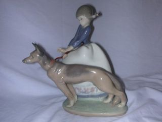 Lladro not So Fast 1533 Mint Dog Pulling Girl  