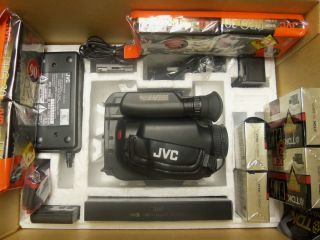 JVC GR AX5 Camera Recorder Player VHS Vidiomovie with Tapes