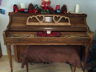 1977 Kimball Artists Console Upright Piano Antique