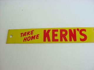 NR MINT 1950s Vintage KERNS BREAD Old Country Store Tin Door Strip