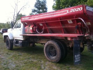 1990 Ford Truck with A New Leader 2020 Fertilizer Bed