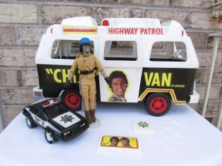 1977 Chips Larry Wilcox Erik Estrada Doll Figure Police Van Car