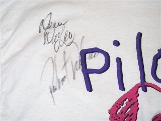 Stone Temple Pilots Signed Autograph T Shirt STP Scott Weiland Robert