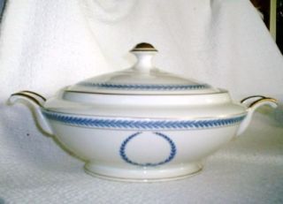 Warwick China U S A NEO CLASSIC BLUE Porcelain Round Covered Vegetable
