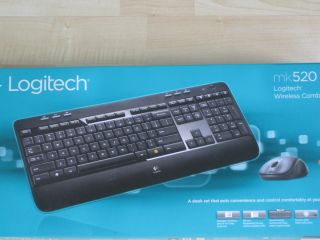 Logitech MK520 Wireless Combo Keyboard Mouse Black