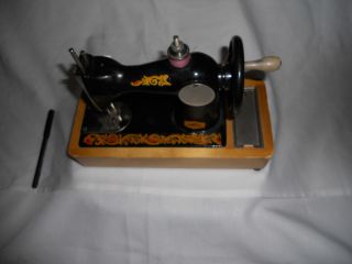 Miniature Sewing Machine Mini Sewing Machine Working