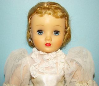 C1959 Madame Alexander Elise Bride Doll Tagged Gown Beautiful