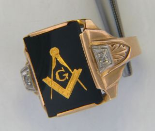 Vintage 1940s 10KT Gold Black Onyx Diamond Masonic Ring