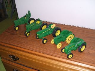 John Deere Farm Toy Tractor Lot of 5 1 16th