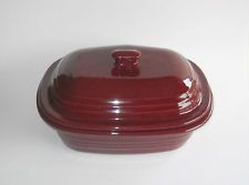 Pampered Chef Deep Covered Baker Maroon